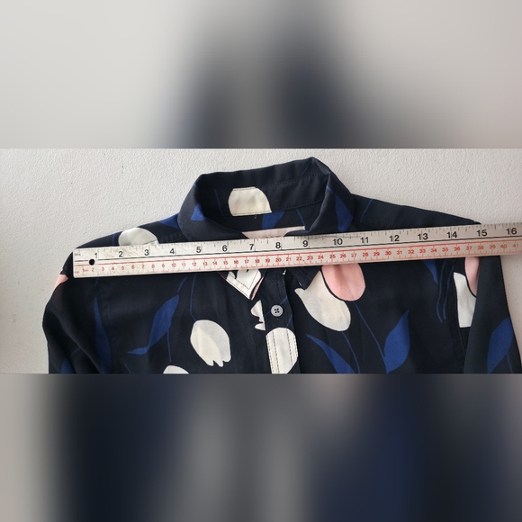 LOFT Dark Cottagecore Tulip Print Utility Blouse Preppy Dark Floral XS - Picture 11 of 11